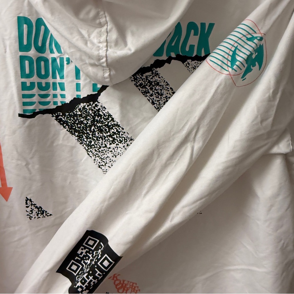 Brooklyn Cloth "Don't Look Back" Graphic Windbreaker M
Streetwear Cyberpunk - Picture 10 of 10